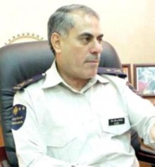 اقتطاع 15 % من رواتب مدير الجمارك ومساعدية