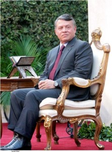 الملك يرعى احتفال الاستقلال وينعم بأوسمة ملكية