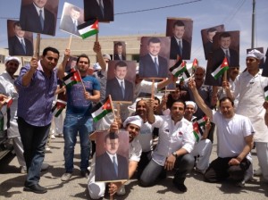 شركة رمضان ابو لبه واولاده/حلويات النجمة تشارك في احتفالات عيد الاستقلال...شاهدوا الصور