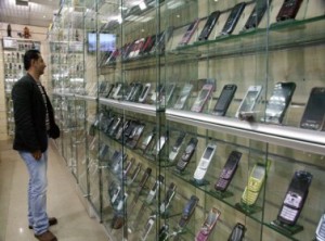 إعفاء الهواتف الخليوية 8% من ضريبة المبيعات