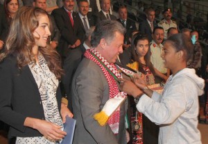 الملك يكرم الفائزين بجائزة الملك عبدالله الثاني للياقة - صور