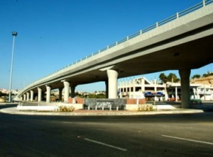 عسكري يحاول الانتحار من اعلى جسر خلدا