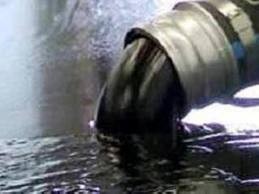 الحكومة قد تعيد النظر باسعار المحروقات اذا انخفضت عالميا