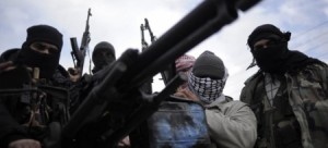 الإندبندنت: حشد اسلحة سعودية و قطرية لمسلحين سوريين بواسطة موانئ تركية