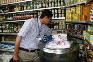 الأمانة : تتلف" 2000" كغم مواد غذائية أسبوعياً وتحذر المخالفين