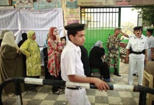 خلاف يثير معركة بالاسلحة النارية بالقاهرة وانباء عن قتلى