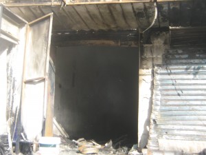 حرق وتكسير محلات في عين الباشا