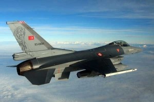 سوريا تسقط طائرة حربية تركية