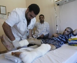 لبنان يوقف تمويل علاج الجرحى السوريين