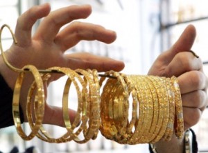 سعر غرام الذهب يتراجع 35 قرشا