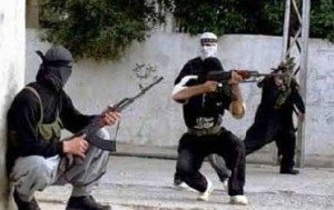 القبض على 6 تكفيريين بحوزتهم أسلحة تسللوا إلى سوريا