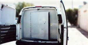 اشتعال مركبة "نقل أموال" في الشميساني