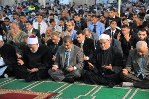 مرسي يطلب من المصريين فصل الكهرباء ساعتين في اليوم