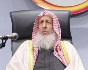 مفتي السعودية يستنكر احتجاجات الشيعة ويصفهم بالغوغاء