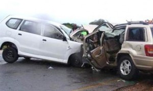 وفاة شخصين وإصابة 5 آخرين اثر حادث تصادم على طريق ياجوز