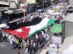 مسيرات واعتصامات في عدة محافظات بجمعة "حماية الوطن"