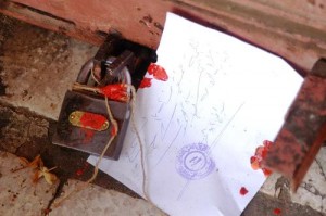 غلق (12) محلاً تجارياً بوسط البلد وتحرير 20 مخالفة