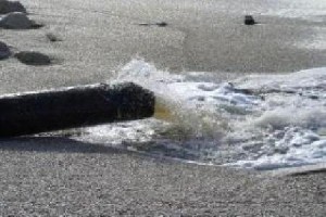 اعتداء على خط المياه الرئيسي في الكفرين