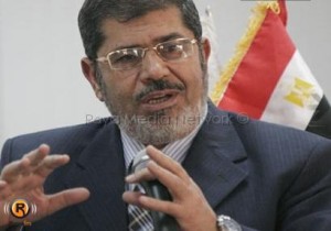 إسرائيل تتحدث عن رسالة شكر من مرسي لبيريز ومصر تنفي