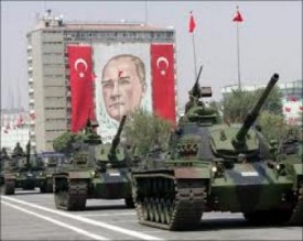 مناورات عسكرية للجيش التركي قرب الحدود مع سورية