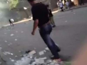 مجزرة في مخيم اليرموك بدمشق : 20 شهيدا و65 جريحا .. فيديو