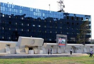 قصف جوي لاستعادة إذاعة حلب و"الحر" ينسحب تكتيكيا