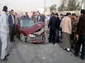 وفاة سيدة وخمس إصابات في حادث على الطريق الصحراوي