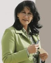 الوزيرة مها الخطيب تعتذر