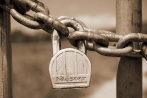 إغلاق 10 منشآت غذائية مخالفة في عمان