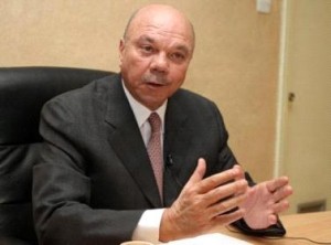 الفايز يحاور الاسلاميين للمشاركة في الانتخابات النيابية