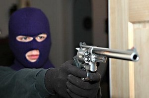 5 اصابات بتبادل لاطلاق النار مع الشرطة بمعان