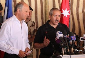 وزير خارجية فرنسا من الأردن: لن ندعم الجيش الحر عسكرياً