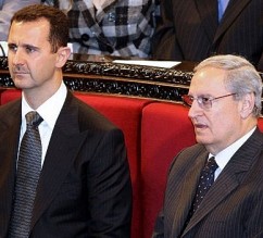 قائد الجناح العسكري لقبائل سوريا أكد انشقاق الشرع : أخرجناه لجهة آمنة