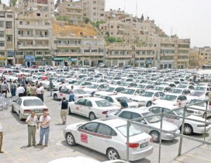 اصحاب مكاتب: سفريات الاردن سوريا تعطلت بنسبة ٩٩٪