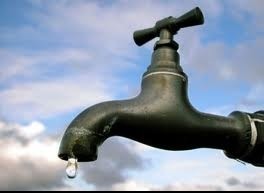 مواطنو الرمثا يشكون من أزمة مائية خانقة