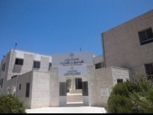 مجهولون يحرقون مكتب نائب محافظ عجلون ومدخل سكنه