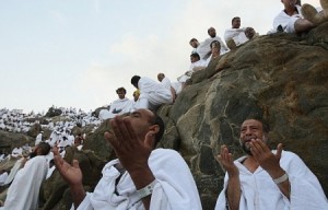 المرشحون للحج الأربعاء وتوقعات بشمول مواليد 45 و46