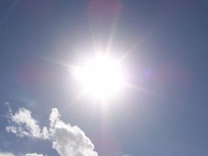 طقس حار نسبيا إلى حار حتى الجمعة