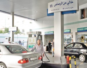 بنزين أوكتان 95 لم يشمله قرار (التجميد) وزيادته 30 قرشاً للصفيحة
