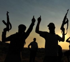 بالفــيــديــو .. الجيش الحر يقوم بتفجير باص عسكري مليء بالشبيحة