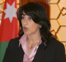 مها الخطيب تدلي بشهادتها في قضية الكازينو