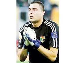 الوطن الكويتيه : شفيع لم يكن يحمل التأشيره .. وقام بشتم موظف المطار