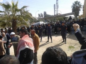 اعتصام الجويدة يطالب بالافراج عن المعتقلين