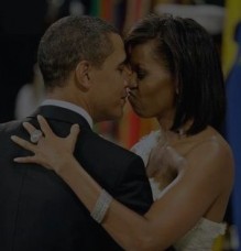 زوجة أوباما : أنام مع الكلب حينما يكون زوجي غير موجود !