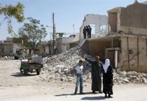 الجيش الحر يأسر 40 جندي من قوات الاسد (فيديو)