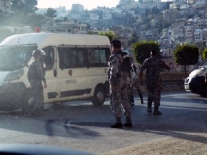 دهس شرطي في عنجرة أثناء مشاجرة عشائرية