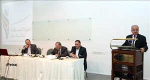 (5) مفوضين لأقاليم مسؤولون عن الإنتخابات