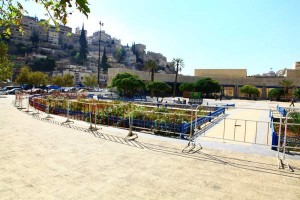 الأمن في ساحة النخيل لمنع المبيت فيها