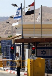 مقتل 18 شرطياً مصرياً بحادث سير في سيناء