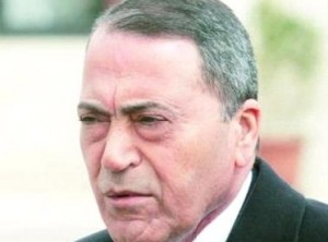 البخيت في المستشفى بعد تعرضه لوعكة صحية مفاجئة